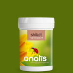 Weiße Dose des Nahrungsergänzungsmittels ‚Shilajit Huminsäure‘ von Anatis Naturprodukte mit grünem und gelbem Etikett, einem gelben Blumenmotiv und einem Marienkäfer auf der Vorderseite.